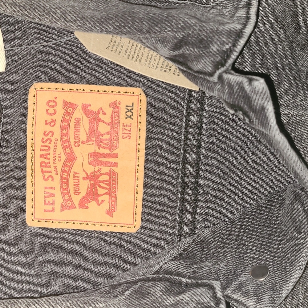 New Levi's  lightly distressed Gray denim Jean jacket size XXL - Picture 3 of 7
